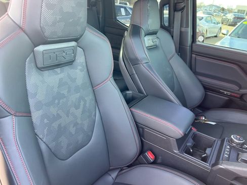 Used 2025 Toyota Tacoma TRD Pro image 26