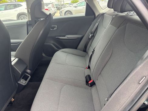 Used 2025 Kia K4 FWD image 23