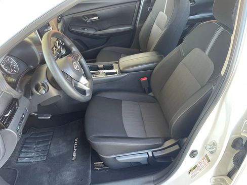 Used 2025 Nissan Sentra SV image 28