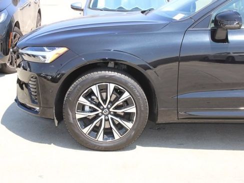 Used 2025 Volvo XC60 B5 Plus AWD/4WD image 4