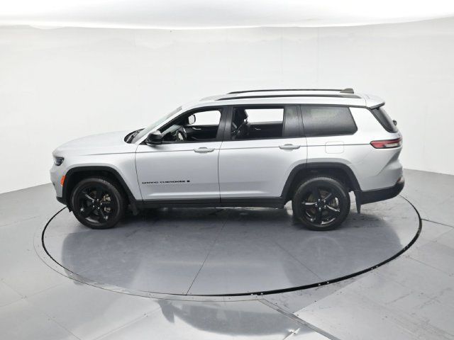 Used 2023 Jeep Grand Cherokee L Altitude AWD/4WD image 45
