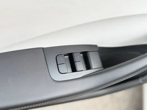 Used 2025 Tesla Model 3 Long Range RWD image 23