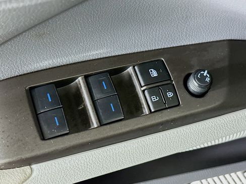 Used 2023 Toyota Camry LE FWD image 14