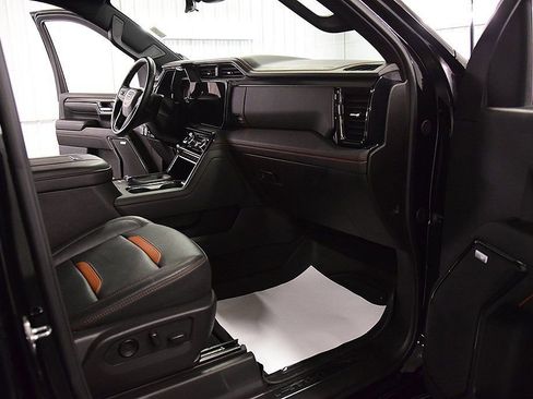 Used 2024 GMC Sierra 2500 AT4 w/ AT4 Premium Plus Package image 31