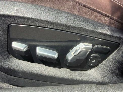 Used 2018 BMW 530e xDrive AWD/4WD image 27