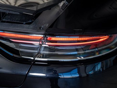 Used 2023 Porsche Panamera Platinum Edition image 29