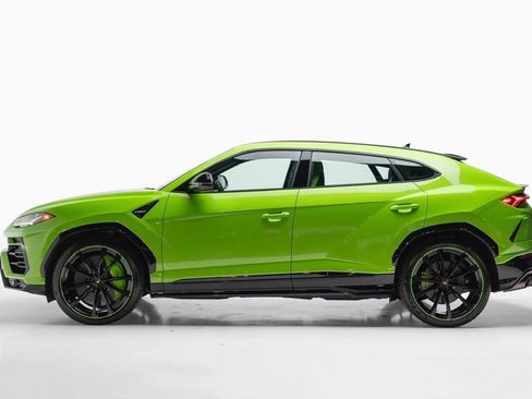 Used 2021 Lamborghini Urus image 12