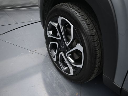 Used 2025 Chevrolet Trax RS w/ Driver Confidence Package image 29