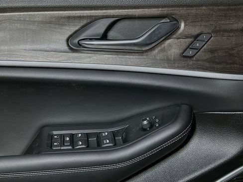 New 2026 Jeep Grand Cherokee Limited image 12