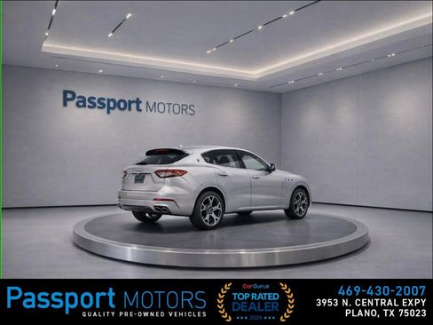 Used 2022 Maserati Levante Modena AWD/4WD image 4
