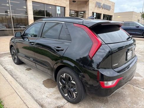 Certified 2023 Kia Niro Wind w/ Wind Preserve Package FWD image 5