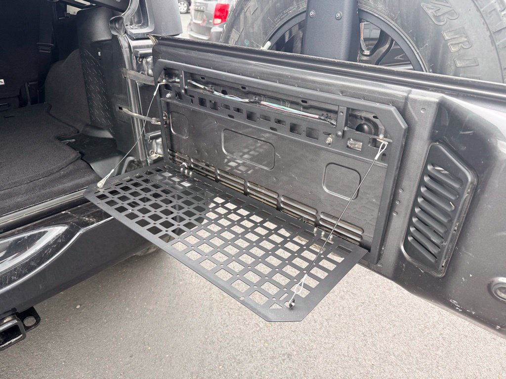 Used 2018 Jeep Wrangler Unlimited Sahara w/ Max Tow Package AWD/4WD image 32
