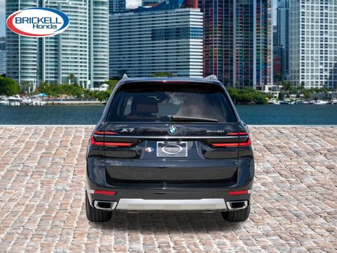 Used 2024 BMW X7 xDrive40i w/ Premium Package AWD/4WD image 6