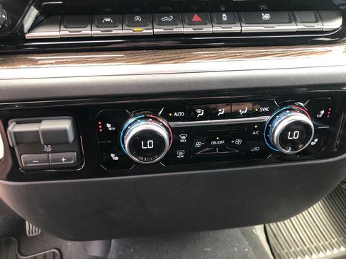 New 2025 GMC Sierra 1500 Elevation AWD/4WD image 29