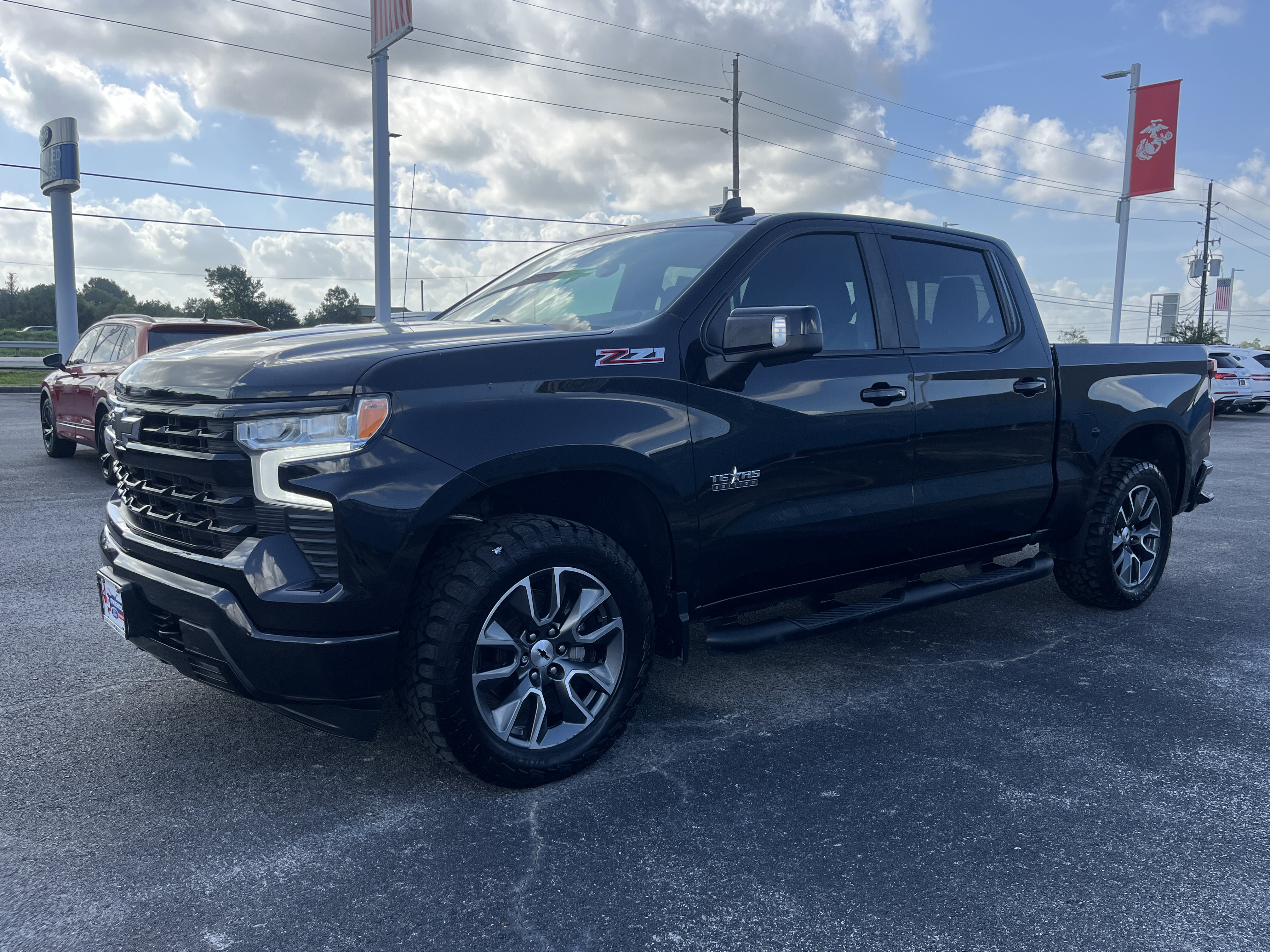 Used 2023 Chevrolet Silverado 1500 RST AWD/4WD image 7