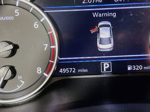 Used 2024 Nissan Sentra SV FWD image 11