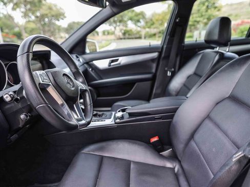 Used 2013 Mercedes-Benz C 250 Sedan image 24