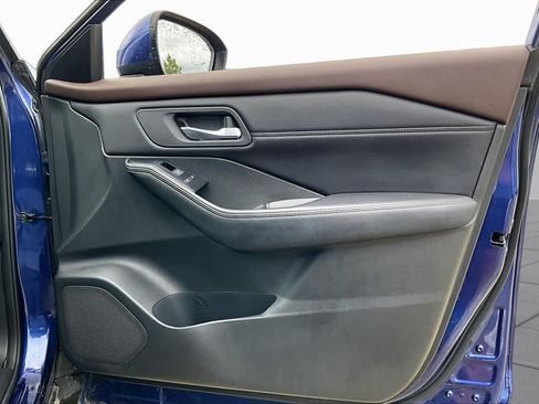 Used 2023 Nissan Rogue SV w/ SV Premium B Package FWD image 21