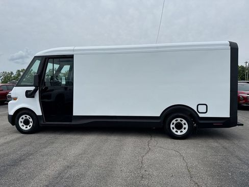 Used 2024 Chevrolet Brightdrop 600 w/ Battery Pack, Max Range AWD/4WD image 2