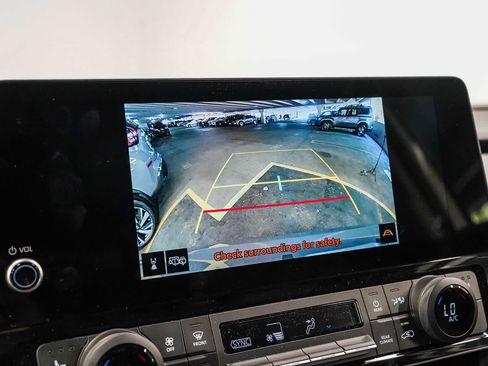 Used 2025 Toyota Grand Highlander AWD image 25