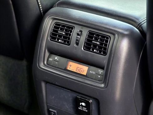 Used 2016 Nissan Pathfinder Platinum AWD/4WD image 36