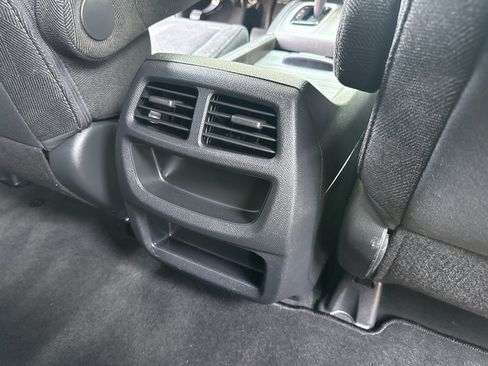 Used 2019 Honda Pilot LX image 32