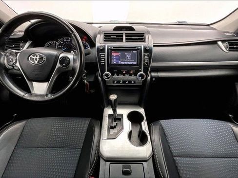 Used 2014 Toyota Camry SE FWD image 15