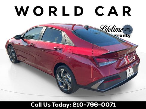 Used 2025 Hyundai Elantra Sport FWD image 5