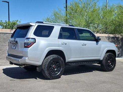 Used 2016 Toyota 4Runner Trail Premium AWD/4WD image 8