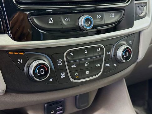 Used 2020 Chevrolet Traverse Premier w/ LPO, Floor Liner Package AWD/4WD image 18