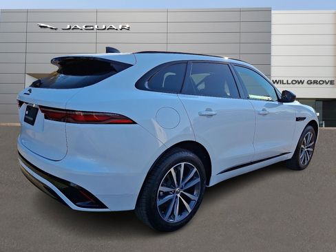 Certified 2025 Jaguar F-PACE R-Dynamic S image 2