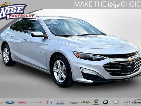 Used 2022 Chevrolet Malibu LT FWD image 1