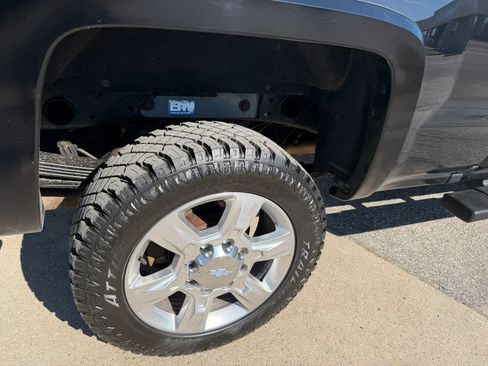 Used 2018 Chevrolet Silverado 2500 LTZ w/ Duramax Plus Package image 11