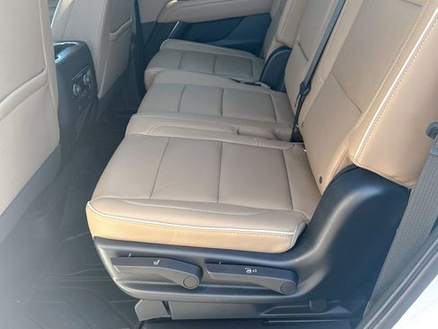 Certified 2022 Chevrolet Tahoe Premier AWD/4WD image 22