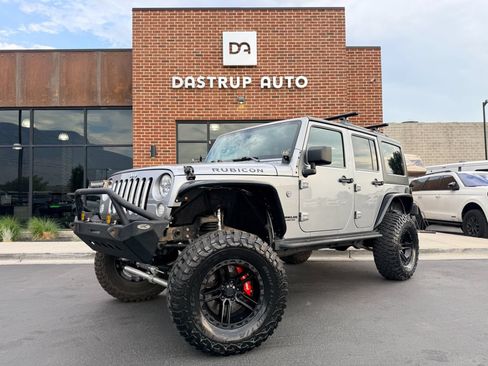 Used 2013 Jeep Wrangler Unlimited Rubicon w/ Connectivity Group AWD/4WD image 1
