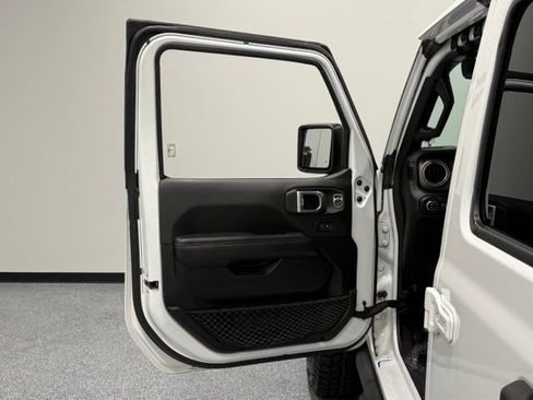 Used 2020 Jeep Gladiator Rubicon AWD/4WD image 10