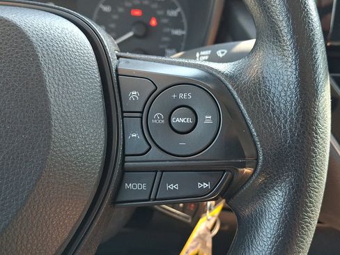 Used 2023 Toyota Corolla LE FWD image 21
