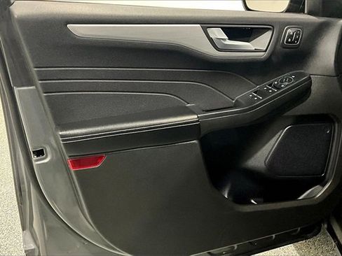 Used 2023 Ford Escape Platinum image 20