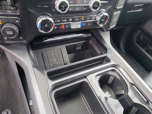 New 2026 Ford F250 Lariat w/ Black Appearance Package AWD/4WD image 39