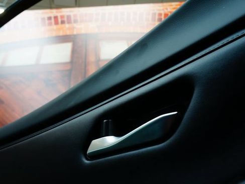 Certified 2022 Nissan Sentra SV FWD image 30