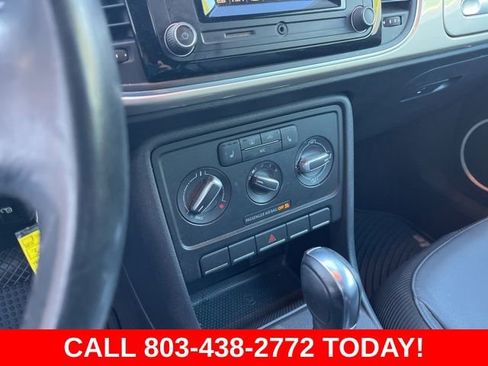 Used 2016 Volkswagen Beetle 1.8T S FWD image 18