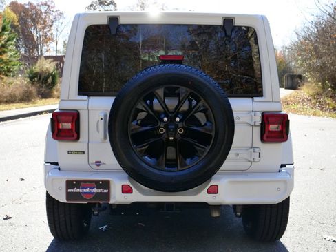 Used 2021 Jeep Wrangler Unlimited Sahara image 21