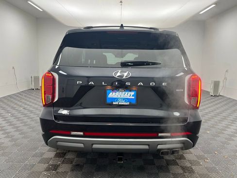 Used 2023 Hyundai Palisade Limited image 8