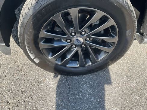 Used 2020 Ford Expedition Max Limited image 9