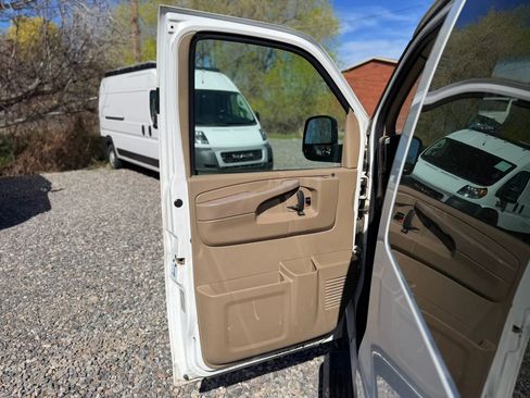 Used 2014 Chevrolet Express 1500 LT w/ LT Preferred Equipment Group AWD/4WD image 32