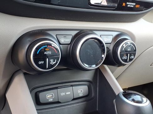 Used 2023 Hyundai Venue SEL w/ Cargo Package image 14