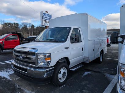 New 2026 Ford E-350 and Econoline 350 Super Duty w/ Interior Upgrade Package