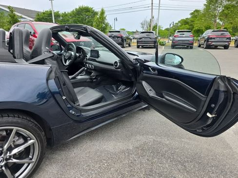 Used 2021 MAZDA MX-5 Miata Grand Touring RWD image 22