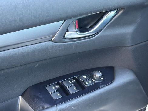 Used 2020 MAZDA CX-5 Sport image 11