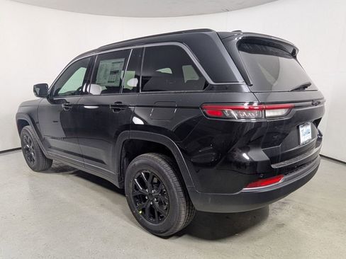 New 2026 Jeep Grand Cherokee Altitude RWD image 6